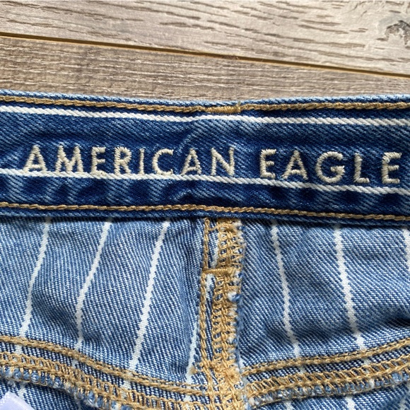 American Eagle 100% cotton white stripe blue high rise  mom jeans - Picture 6 of 11